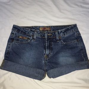 Cut-off Blue Jeans